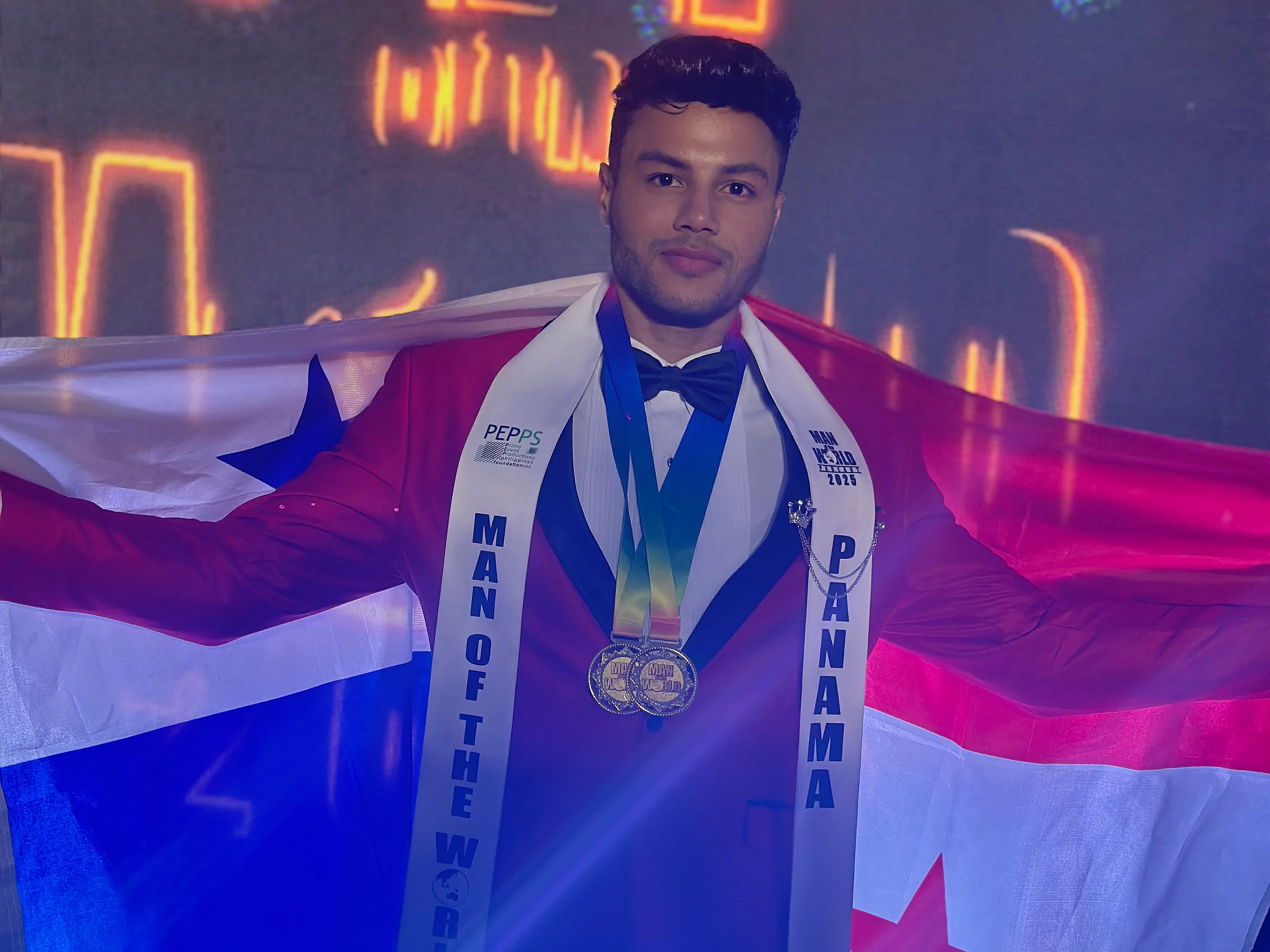 https://www.ellas.pa/belleza/dos-medallas-de-oro-para-panama-en-certamen-de-belleza-masculina/?utm_source=Newsletter+Ellas+30+de+mayo+2025&utm_medium=Newsletter+Ellas+30+de+mayo+2025&utm_campaign=Newsletter+Ellas+30+de+mayo+2025&utm_id=Newsletter+Ellas+30+de+mayo+2025
