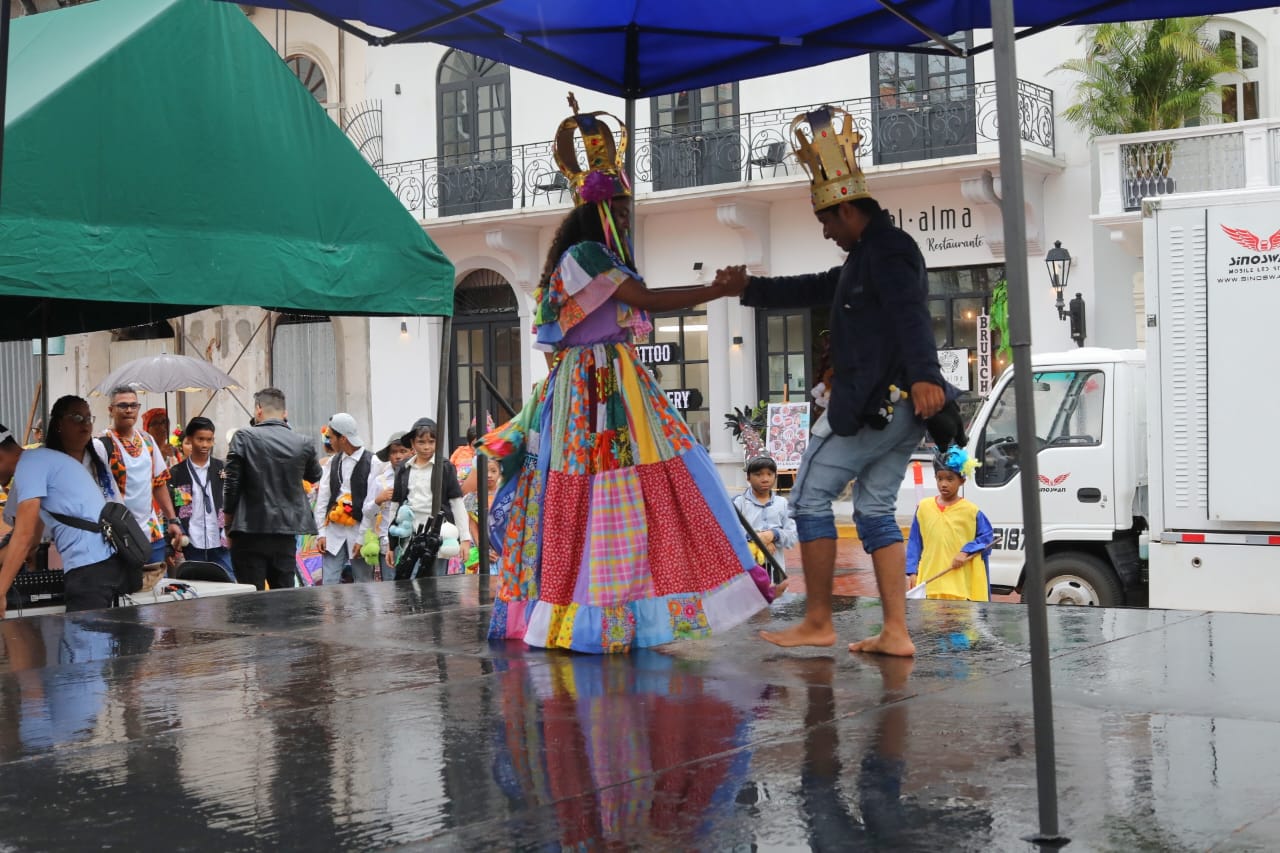 https://www.ellas.pa/mundo-ellas/casco-peatonal-abre-inscripciones-para-artistas-y-emprendedores-con-discapacidad/?utm_source=Newsletter+Ellas+30+de+mayo+2025&utm_medium=Newsletter+Ellas+30+de+mayo+2025&utm_campaign=Newsletter+Ellas+30+de+mayo+2025&utm_id=Newsletter+Ellas+30+de+mayo+2025